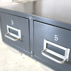 ビンテージ メタルキャビネット