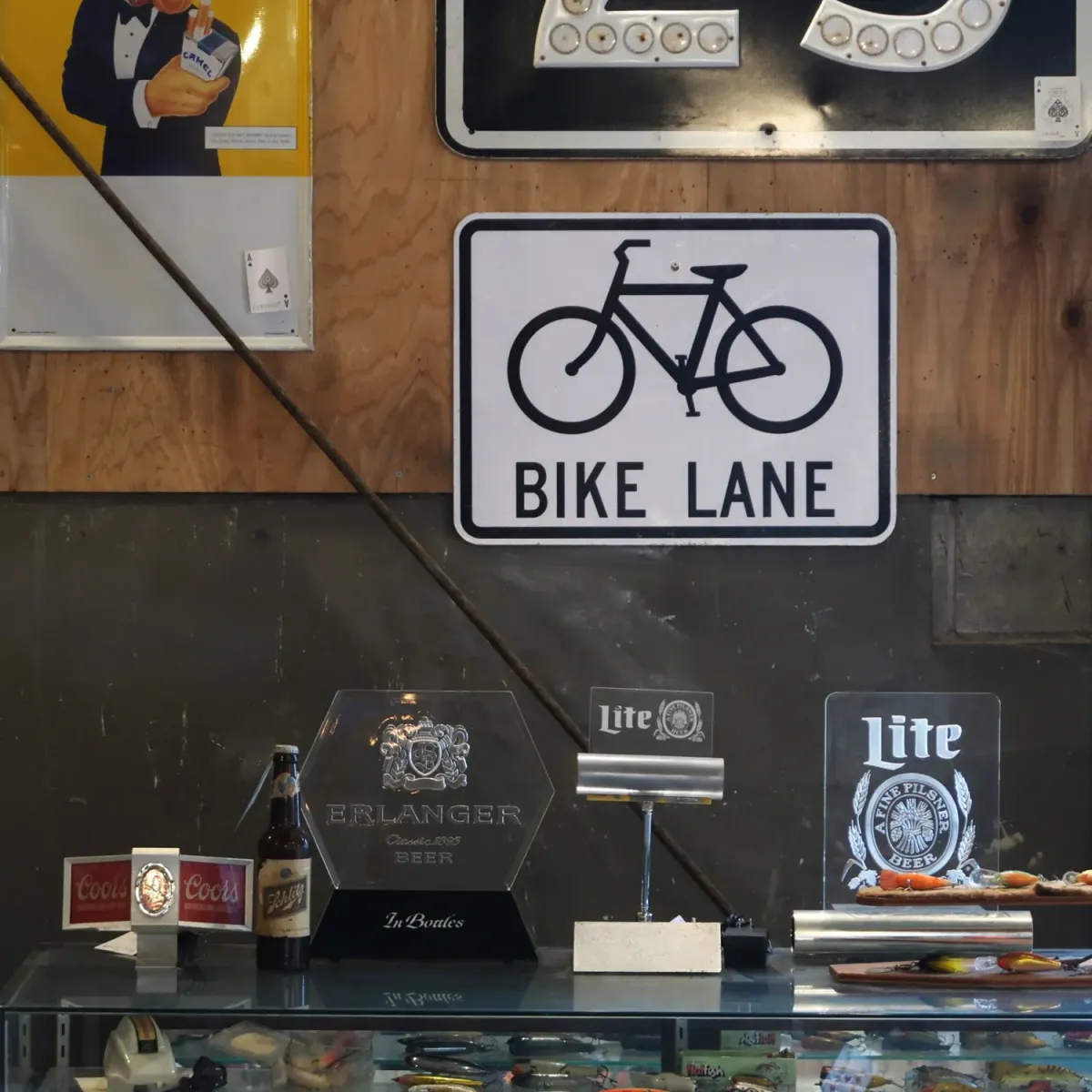 BIKE LANE ロードサイン