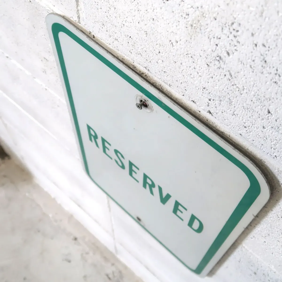 RESERVED メタルサイン