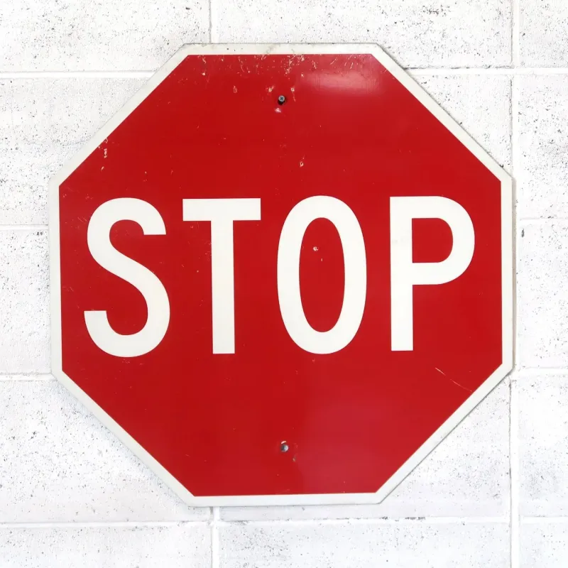 STOP ロードサイン
