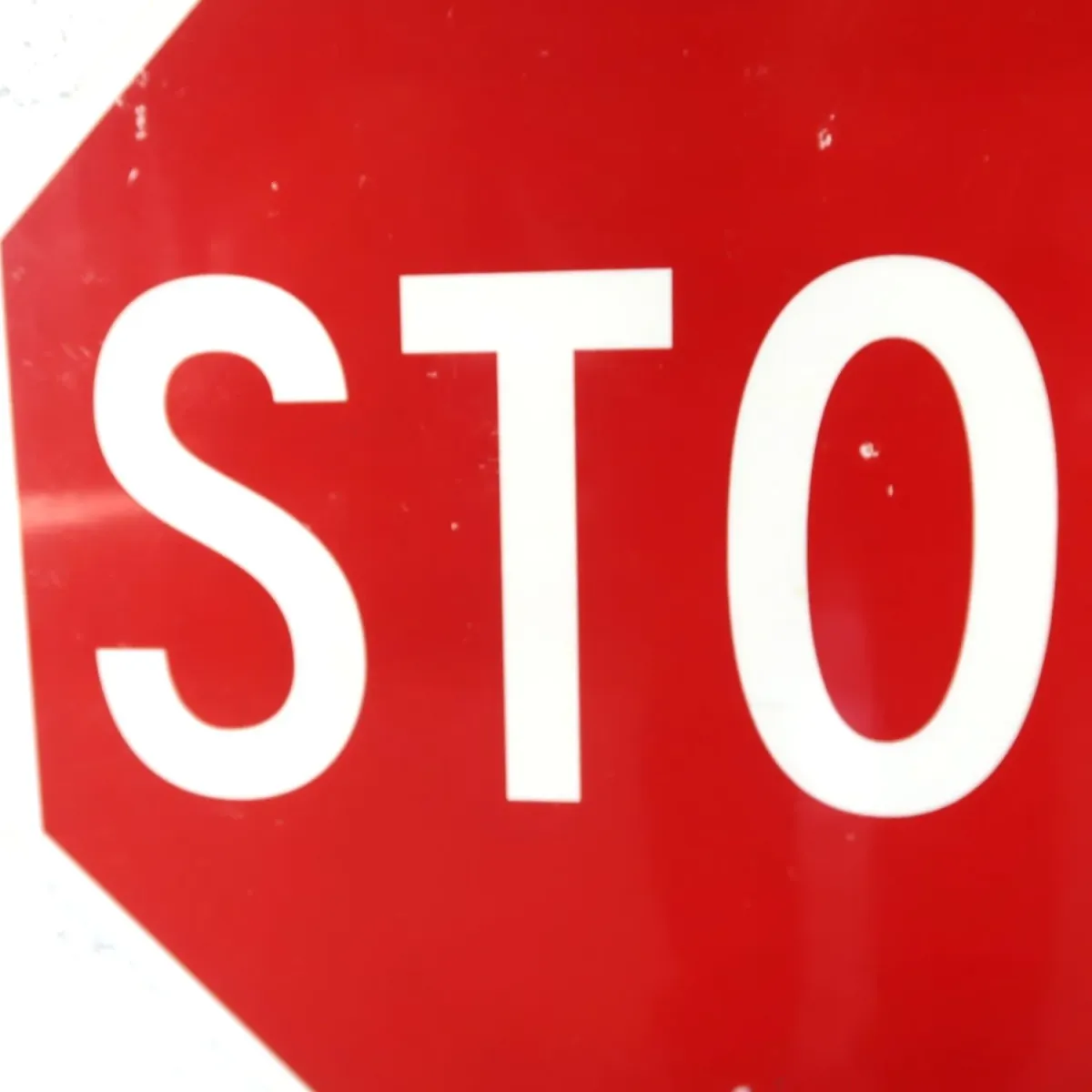 STOP ロードサイン