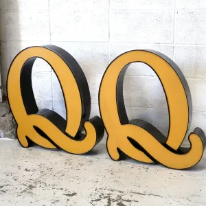 ビンテージ レターサイン 大型 Q