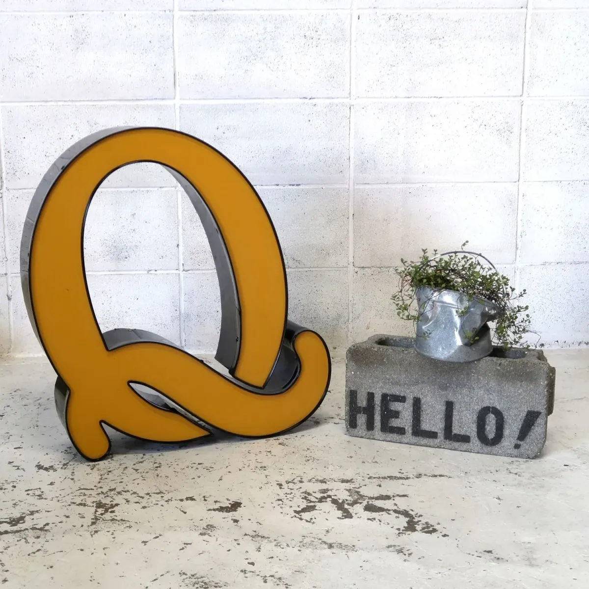 ビンテージ レターサイン 大型 Q