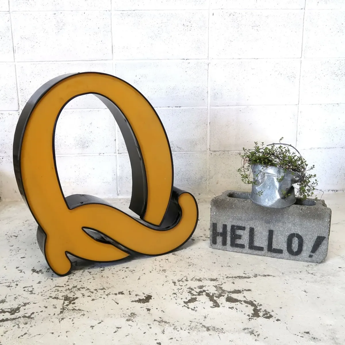 ビンテージ レターサイン 大型 Q