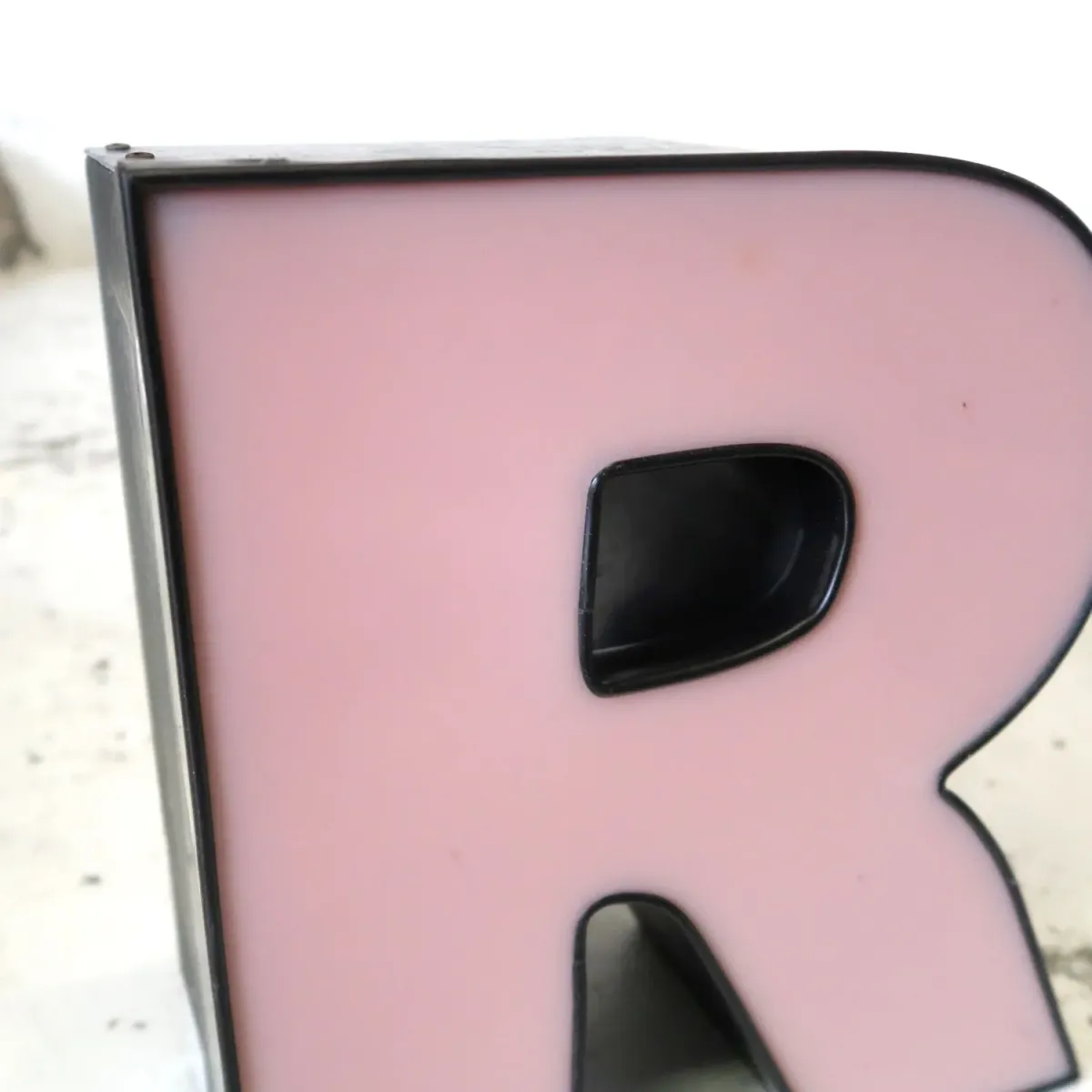ビンテージ レターサイン R