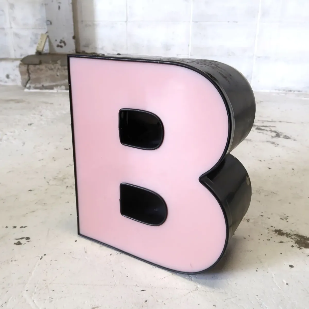 ビンテージ レターサイン B