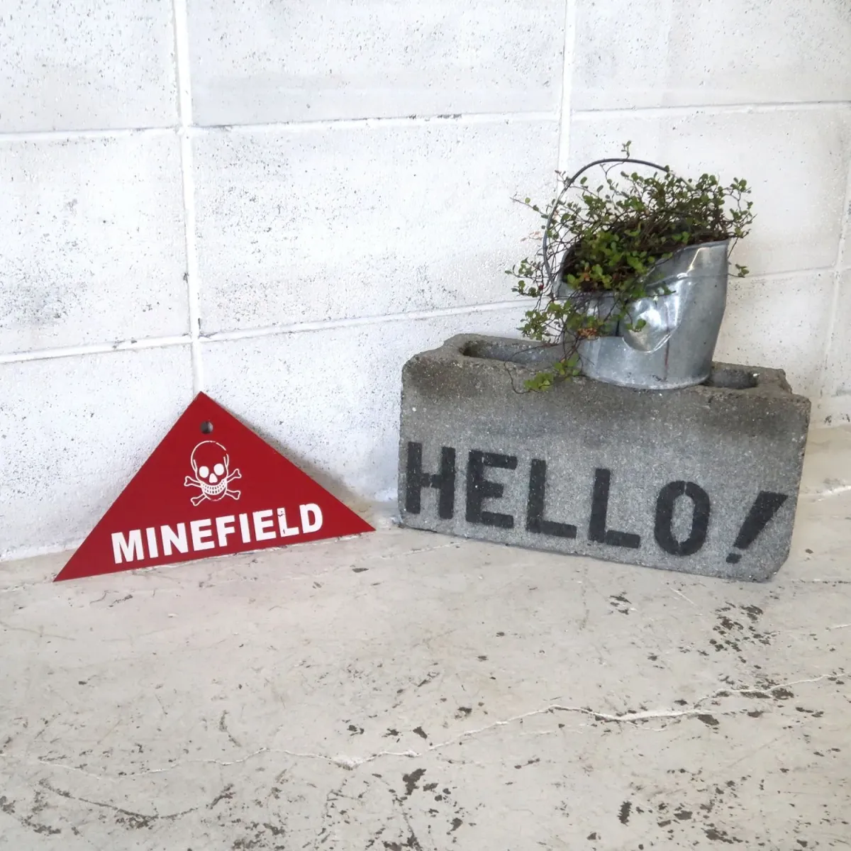 MINEFIELD メタルサイン