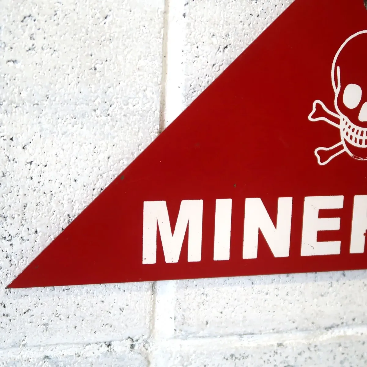 MINEFIELD メタルサイン