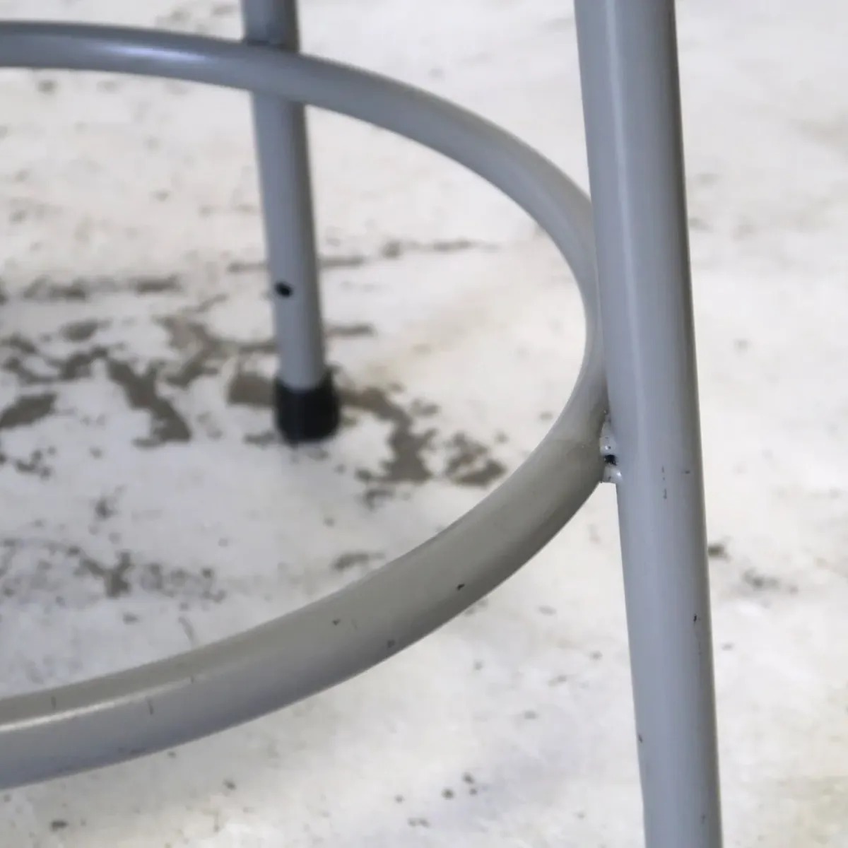 National Public Seating メタルスツール