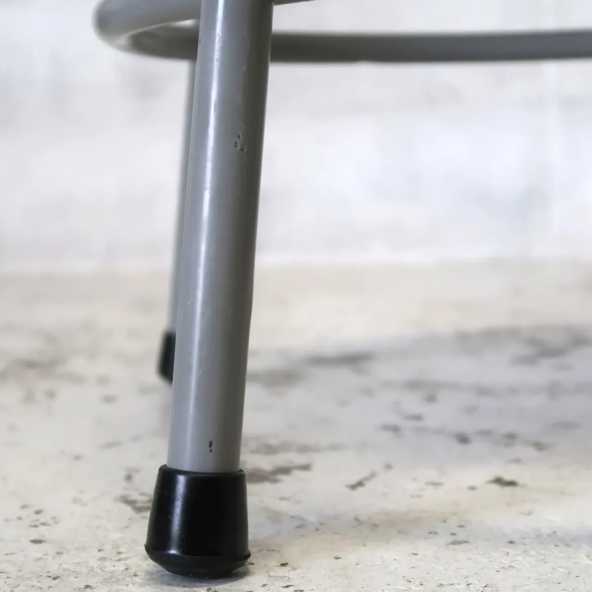 National Public Seating メタルスツール