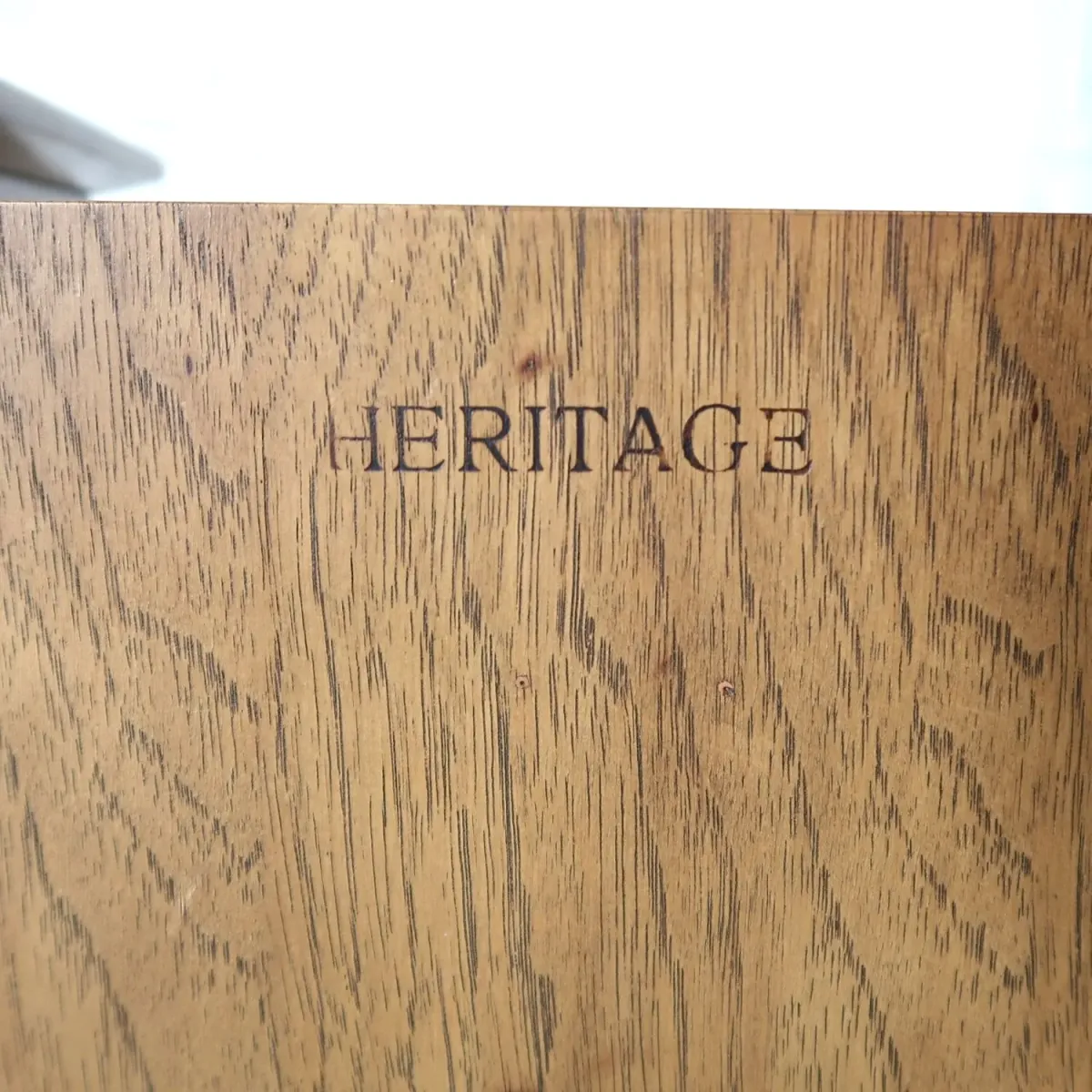 HERITAGE アンティーク サイドテーブル 六角形