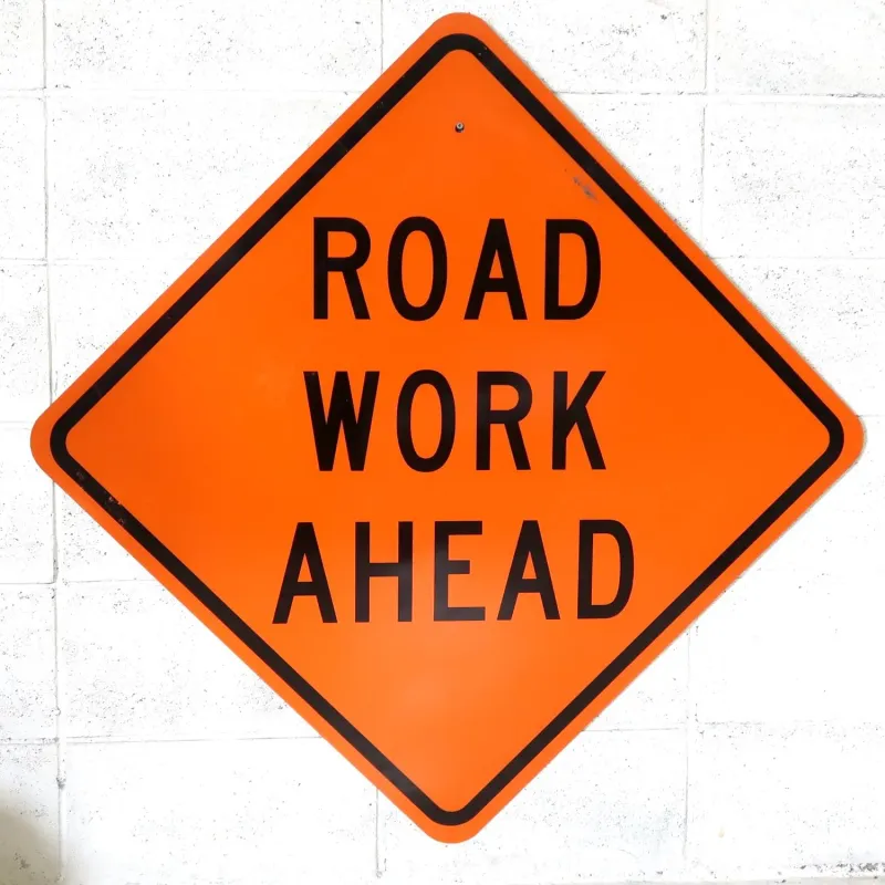 ROAD WORK AHEAD 大型ロードサイン