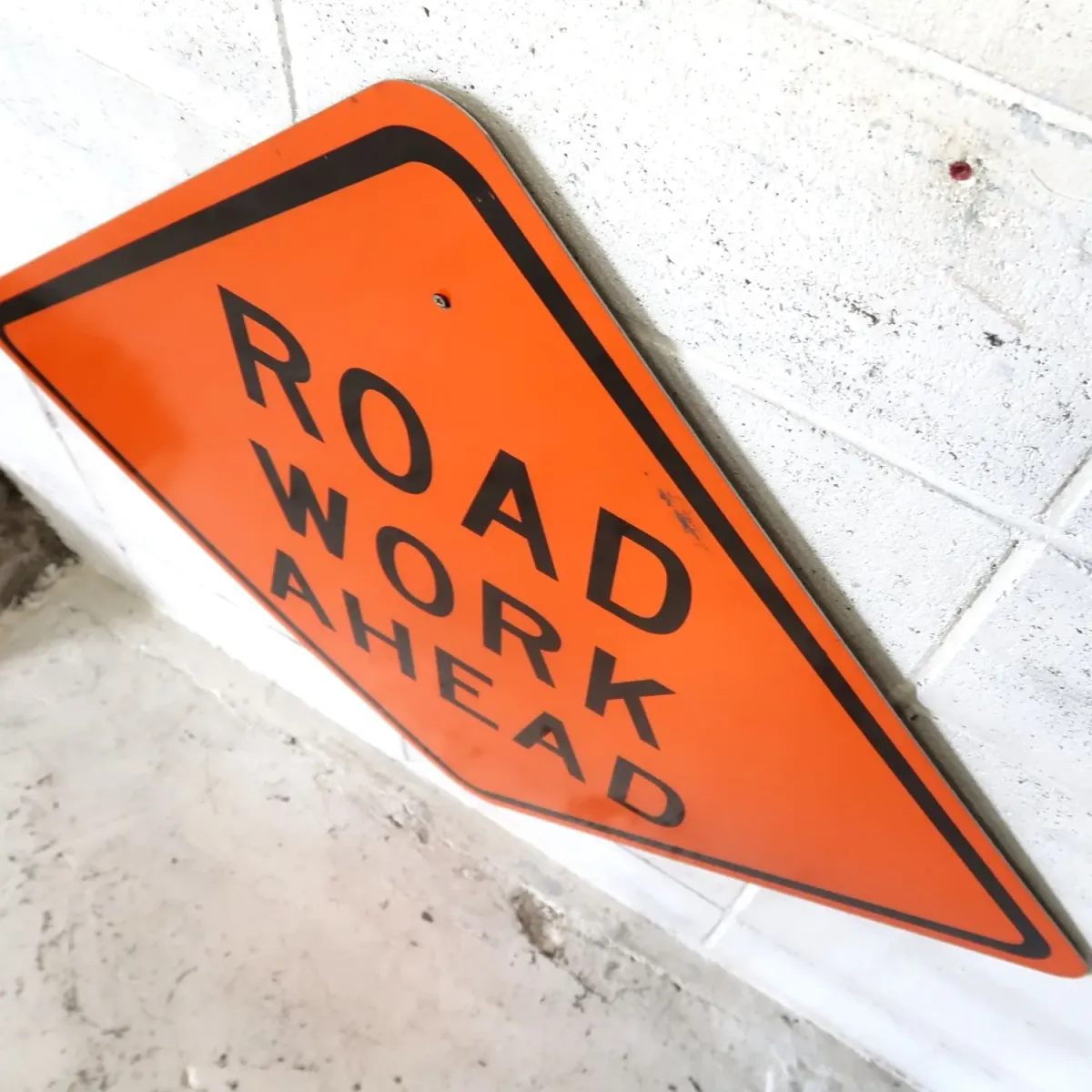 ROAD WORK AHEAD 大型ロードサイン