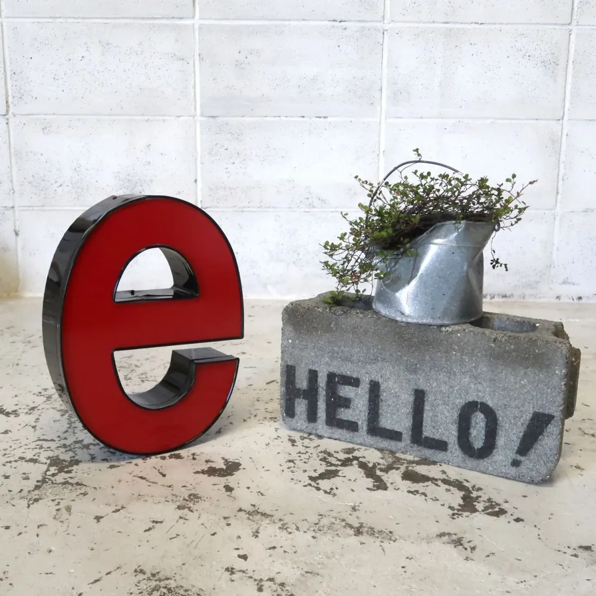 ビンテージ レターサイン e