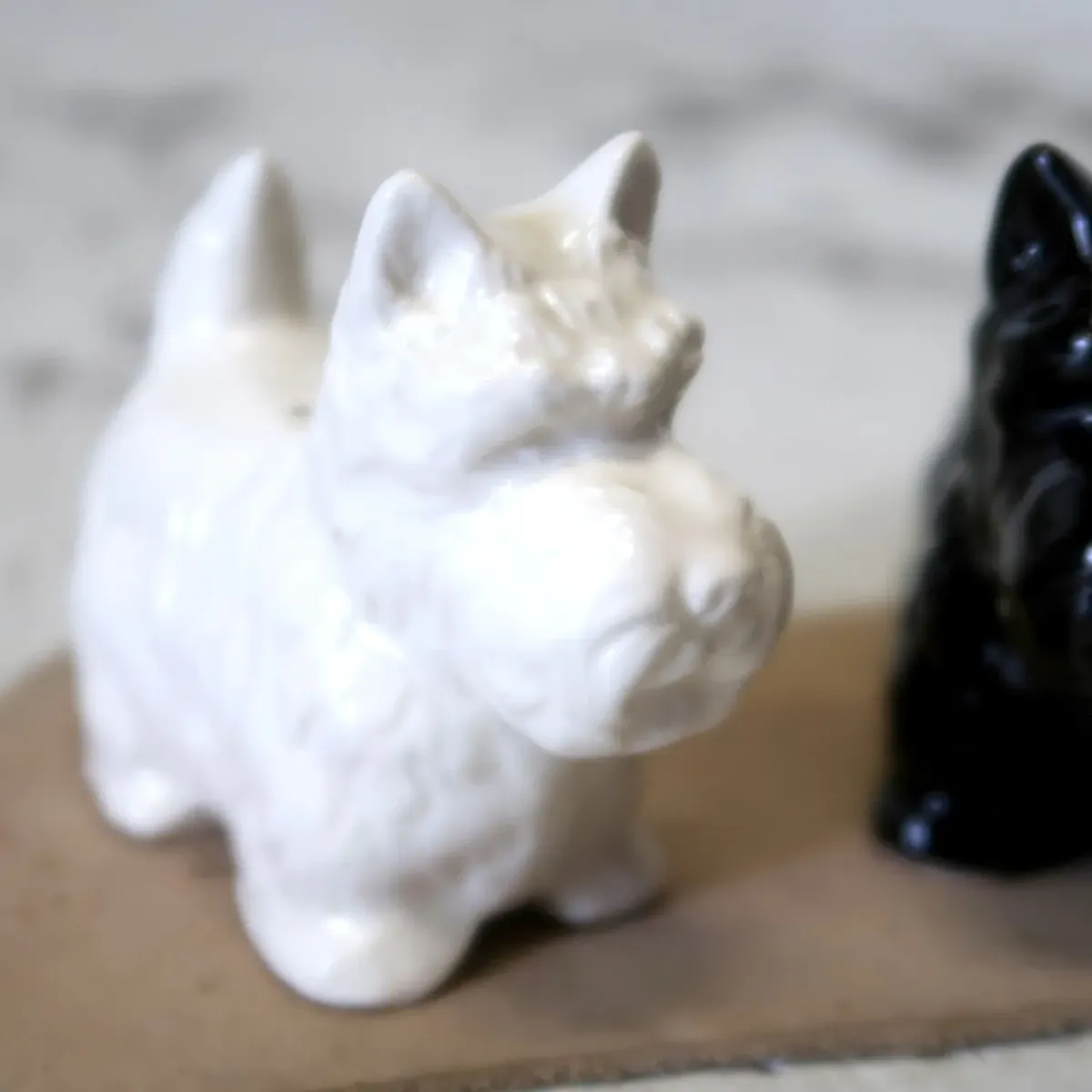BLACK & WHITE ビンテージ ソルト&ペッパー 2個セット