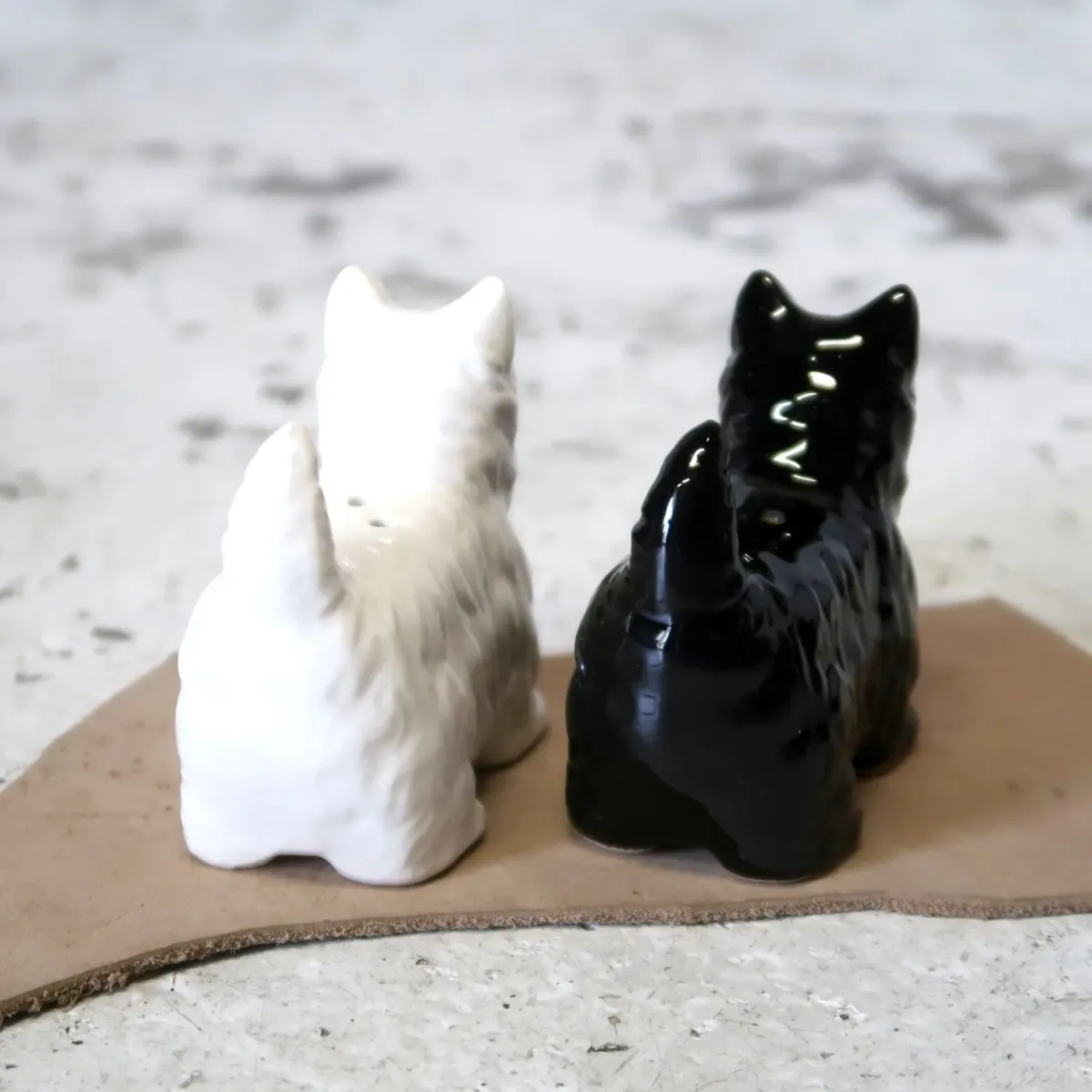 BLACK & WHITE ビンテージ ソルト&ペッパー 2個セット
