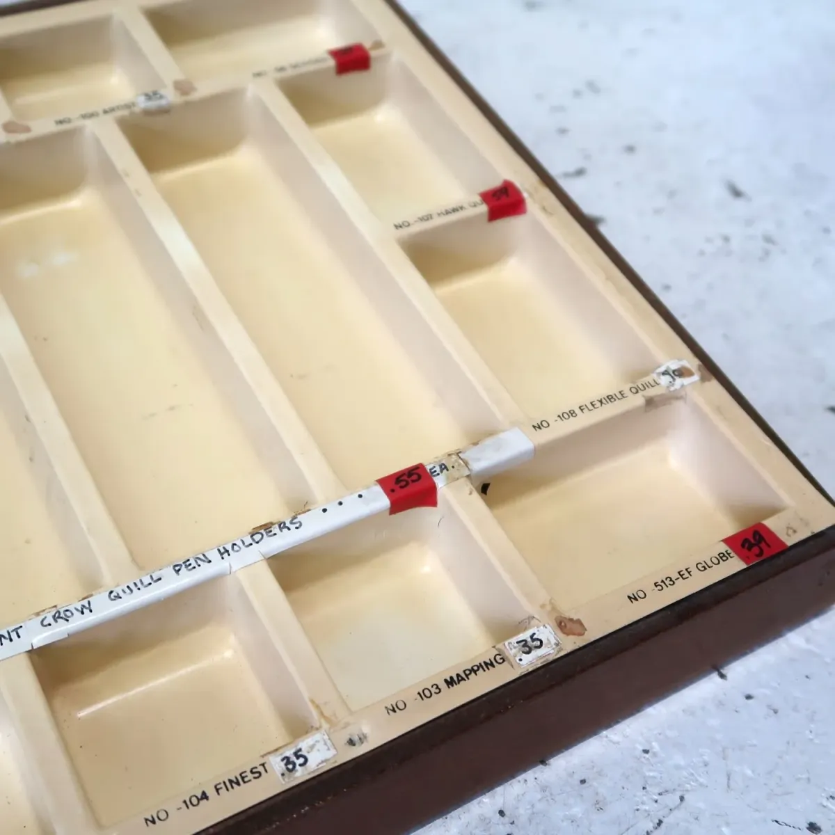 HUNT ビンテージ ショーケース