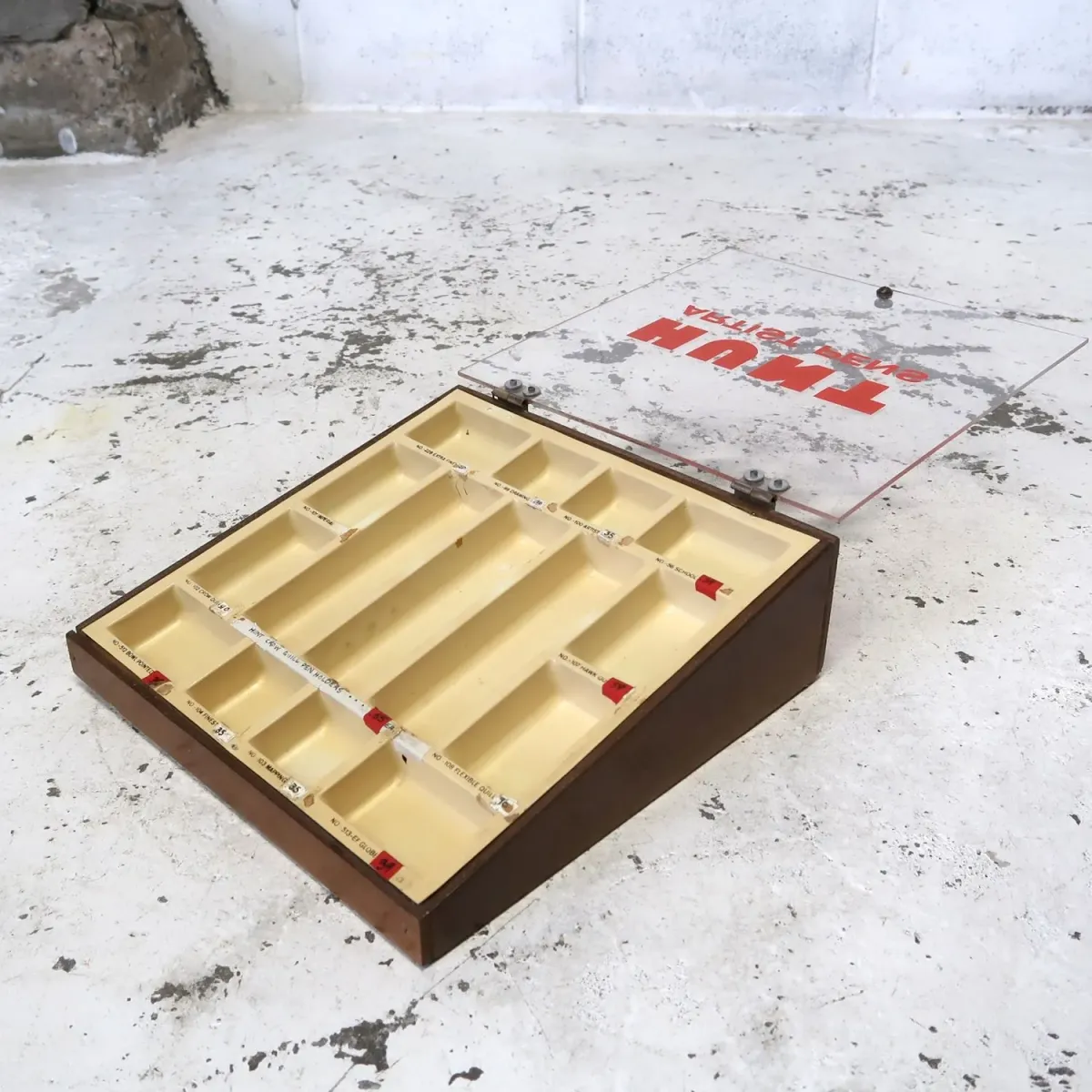 HUNT ビンテージ ショーケース