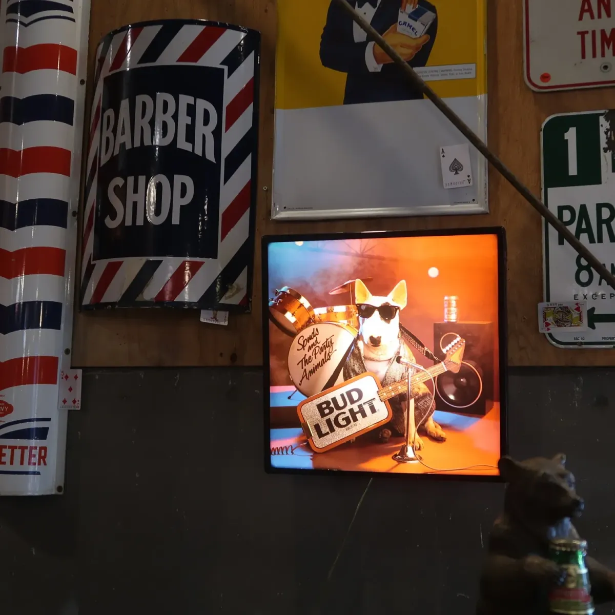 BUD LIGHT バド犬ライトサイン Spuds Mackenzie