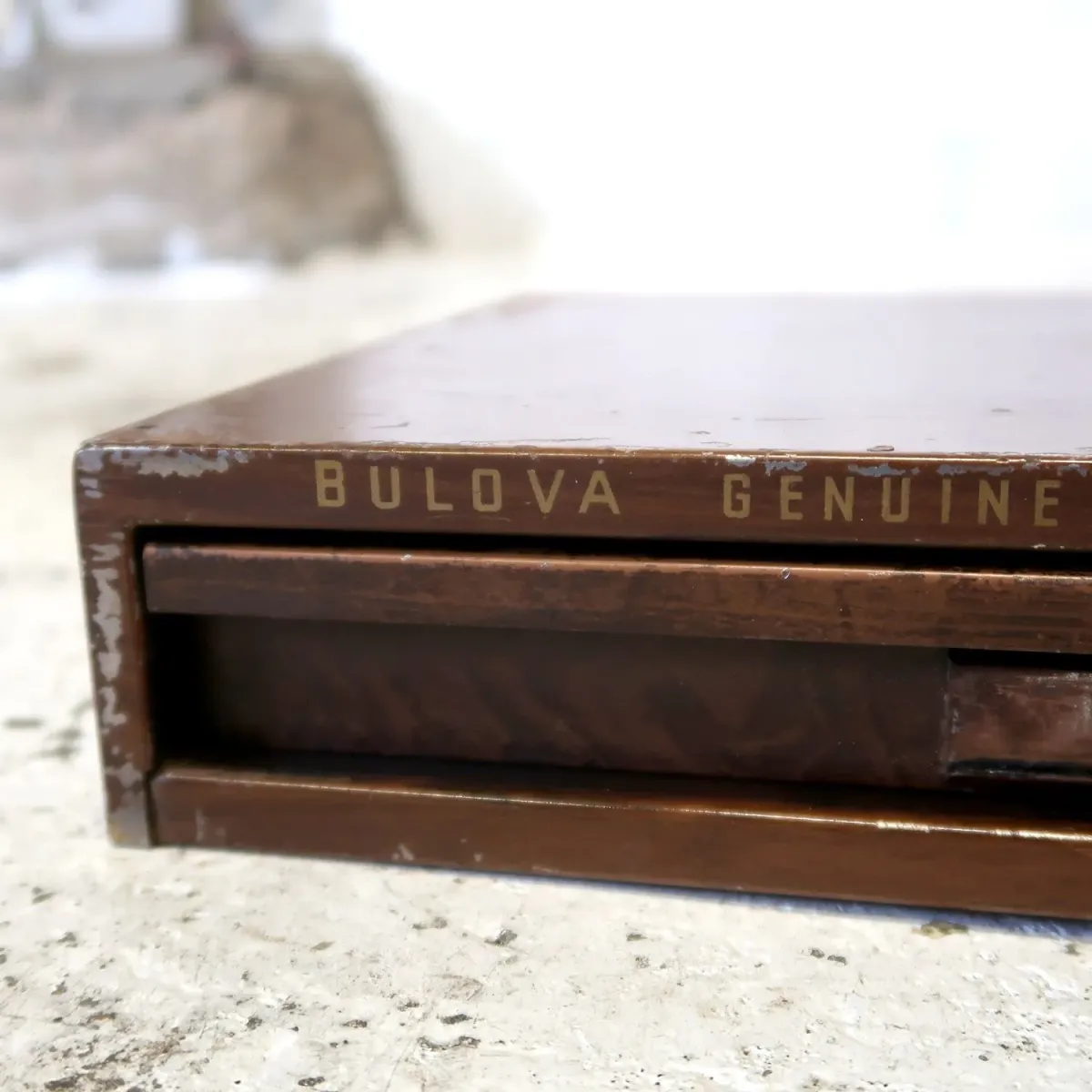 BULOVA ビンテージ メタルキャビネット