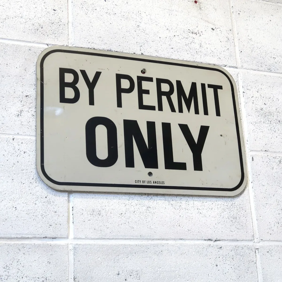 BY PERMIT ONLY ビンテージ ロードサイン