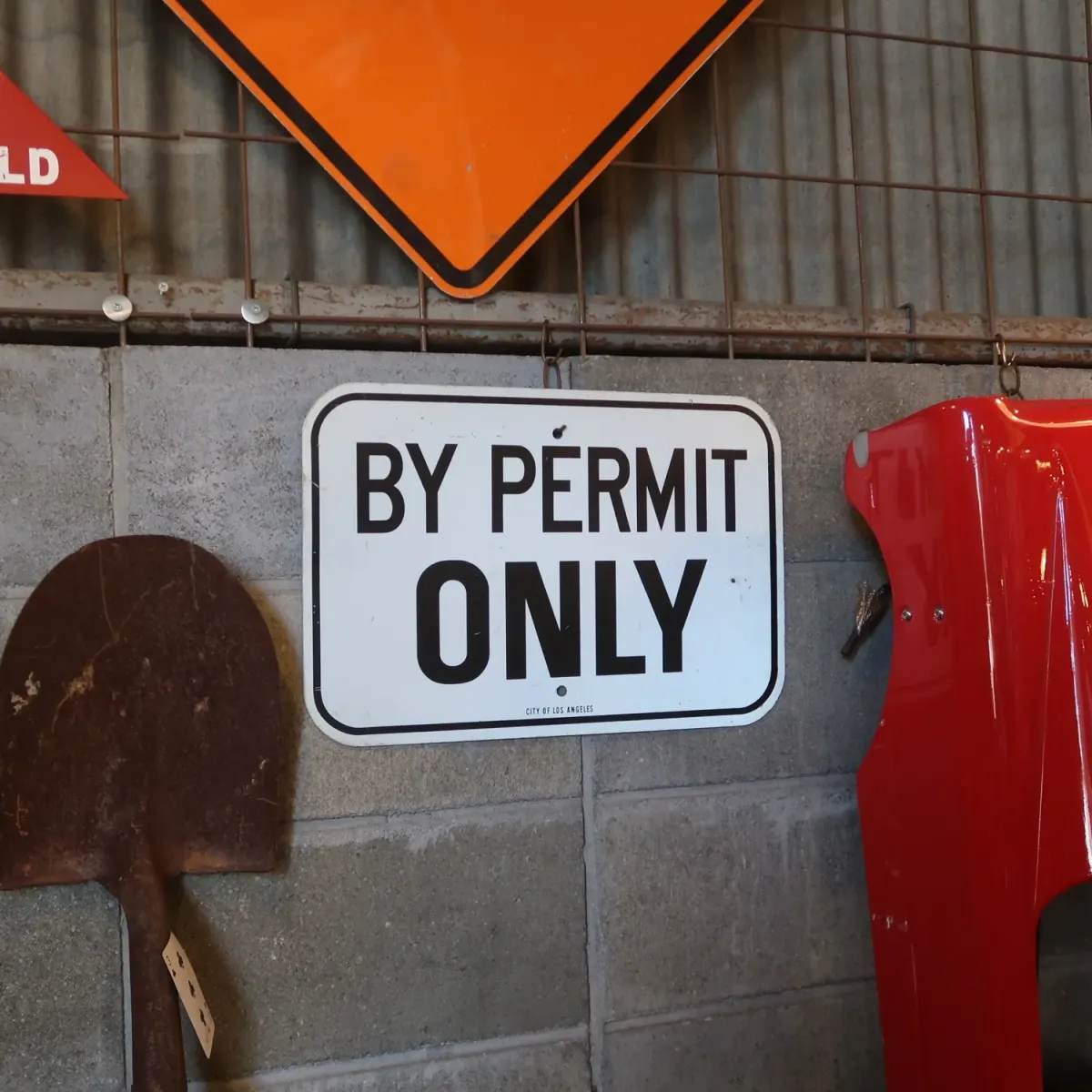 BY PERMIT ONLY ビンテージ ロードサイン
