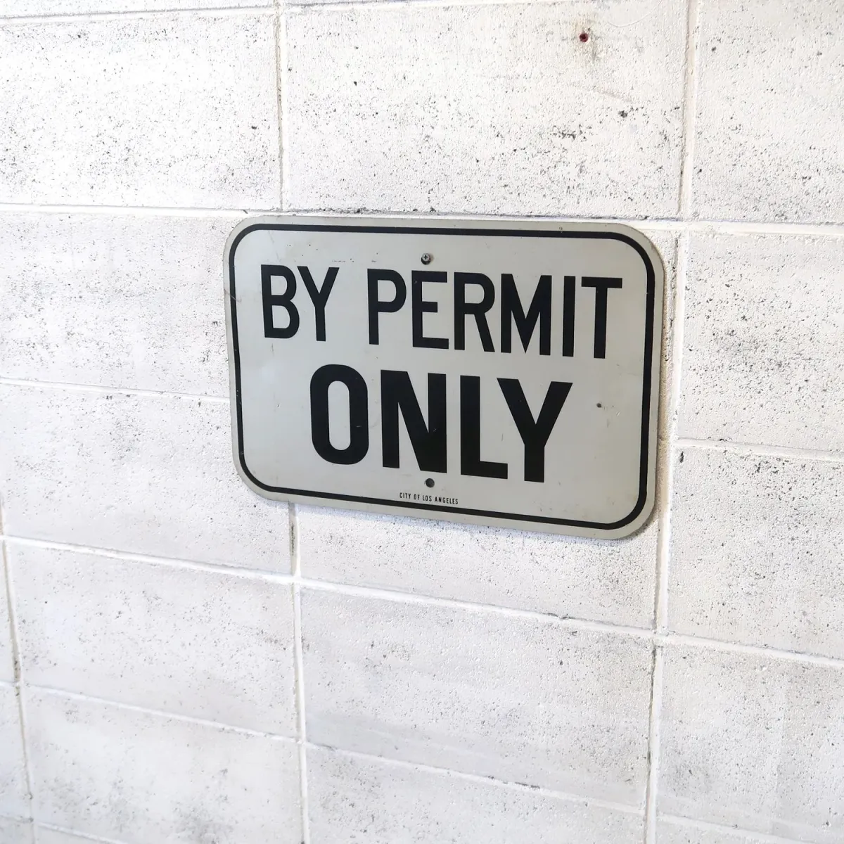 BY PERMIT ONLY ビンテージ ロードサイン