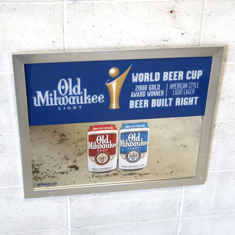 Old Milwaukee LIGHT パブミラー