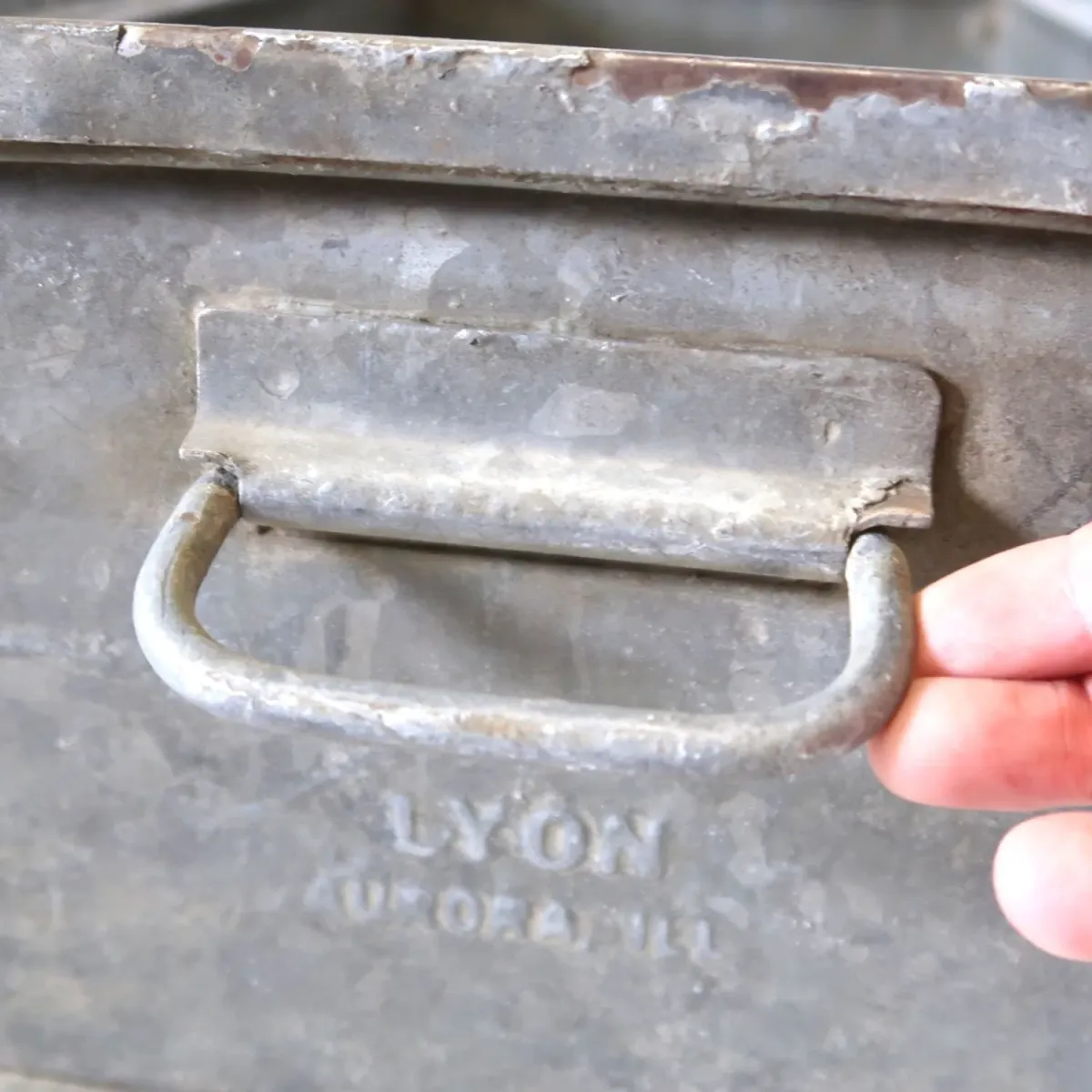 LYON ビンテージ メタルコンテナ ツールボックス