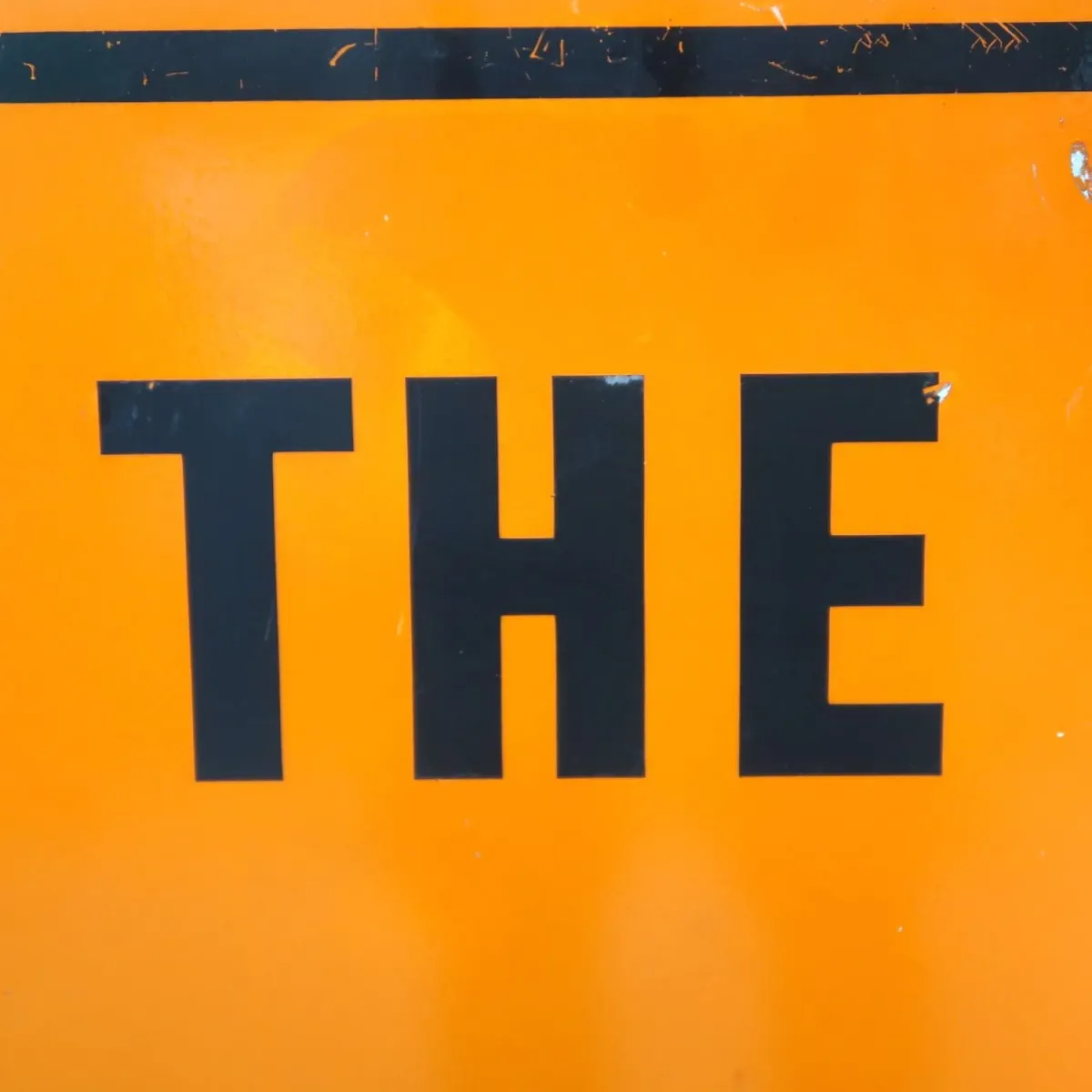THE GAS COMPANY EXIT ロードサイン