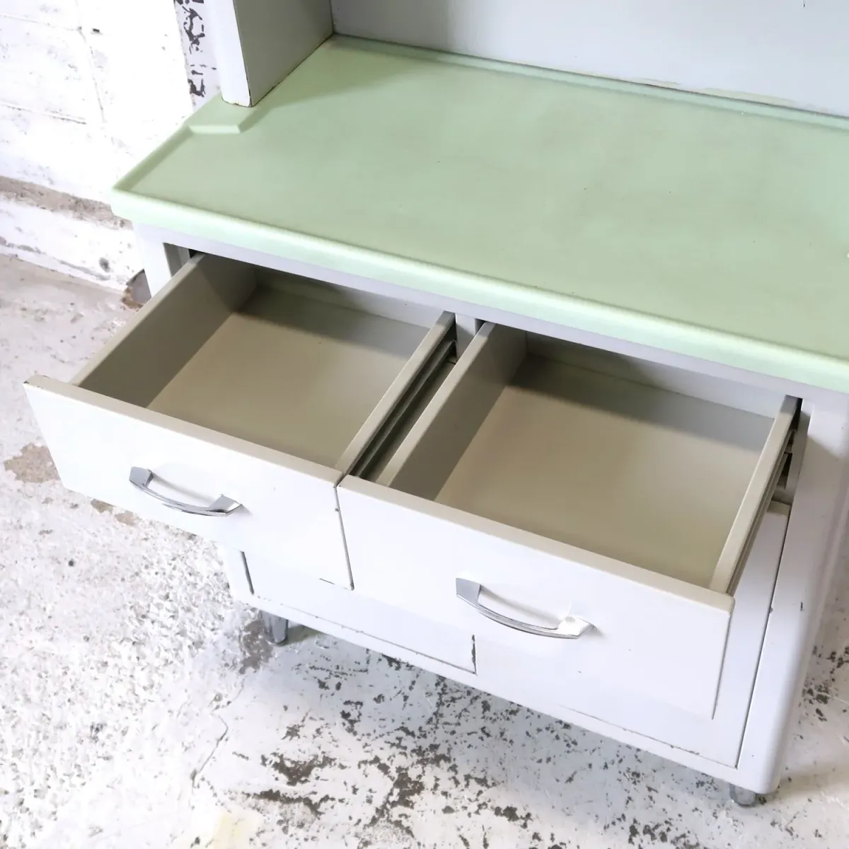 ビンテージ メディカル キャビネット