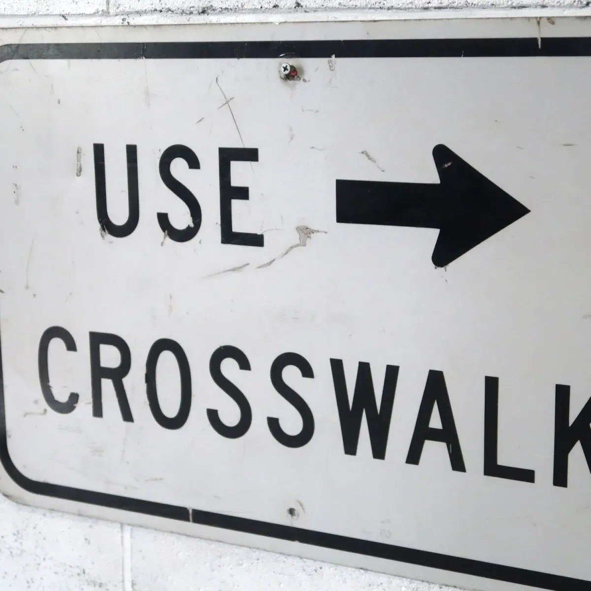USE CROSSWALK ビンテージ ロードサイン