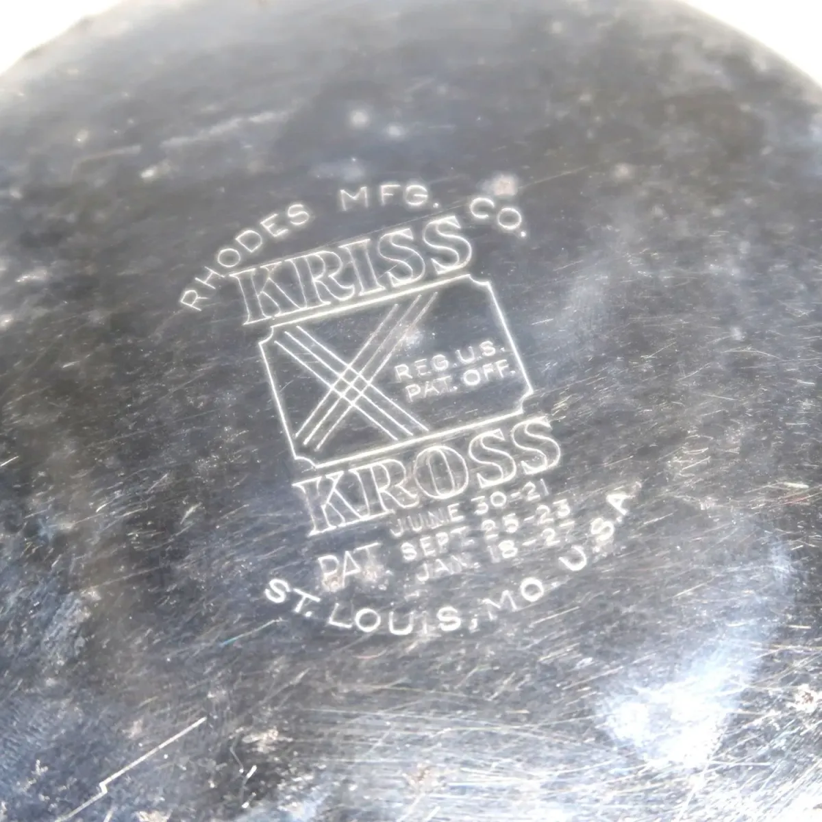 KRISS KROSS ビンテージ カミソリ刃シャープナー