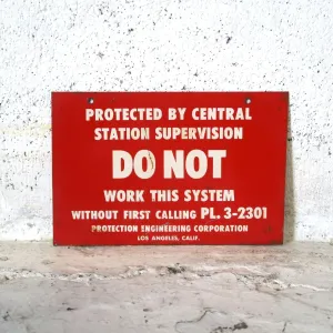 DO NOT WORK ビンテージ メタルサイン