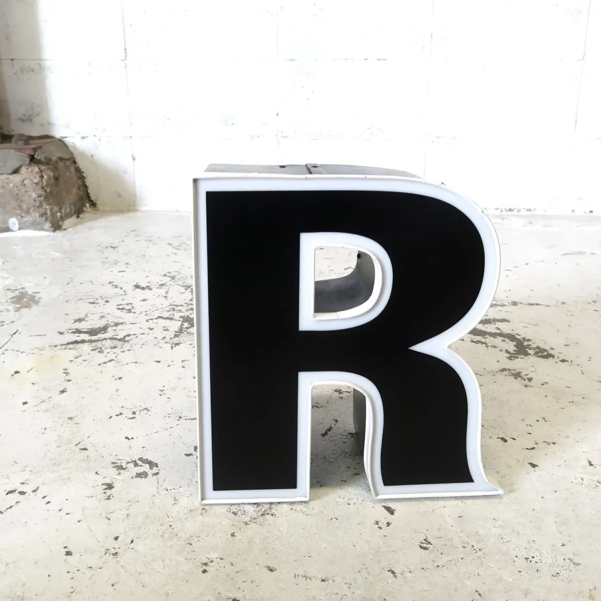ビンテージ レターサイン R