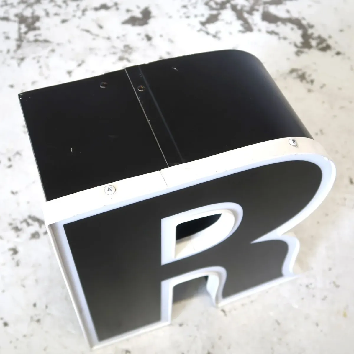 ビンテージ レターサイン R