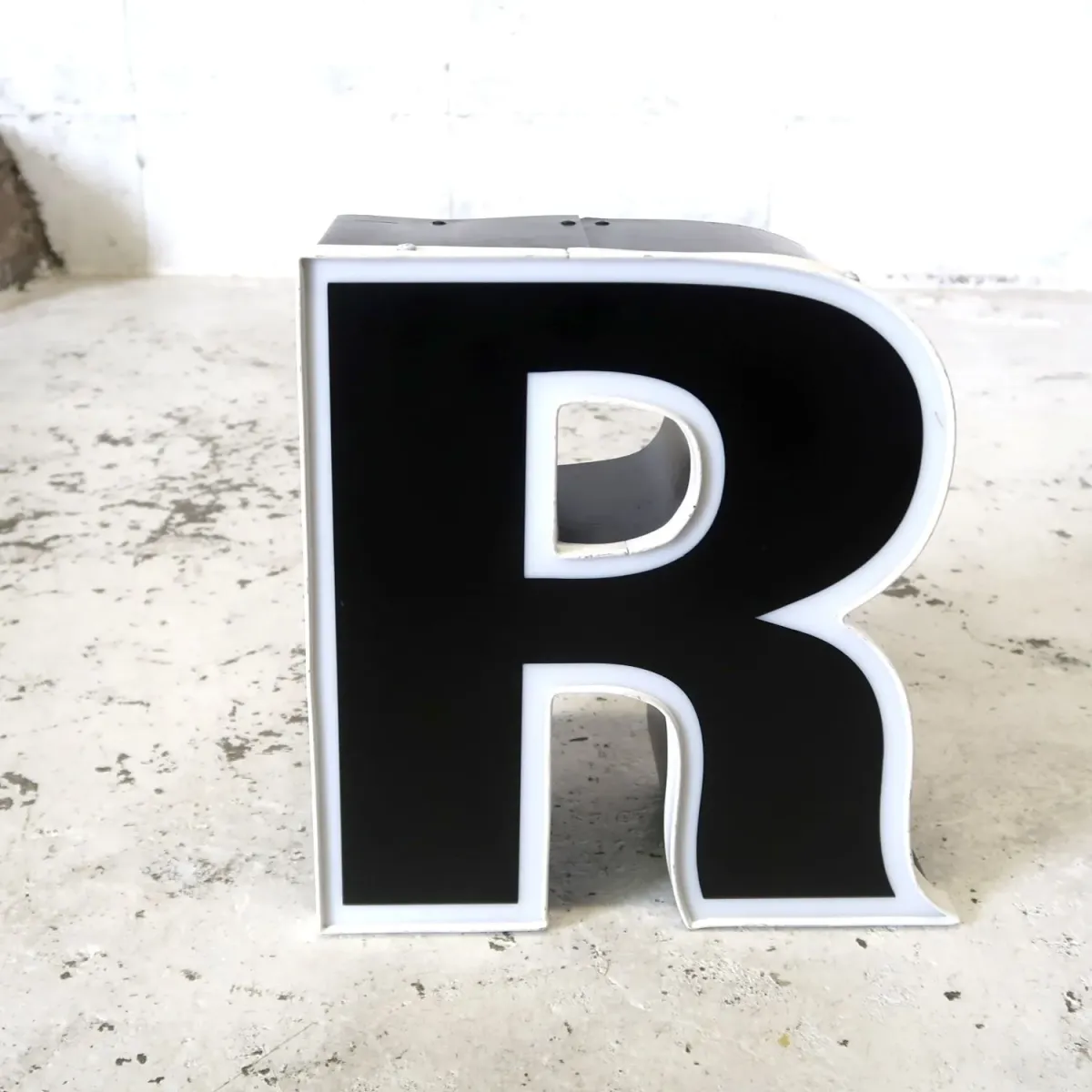 ビンテージ レターサイン R