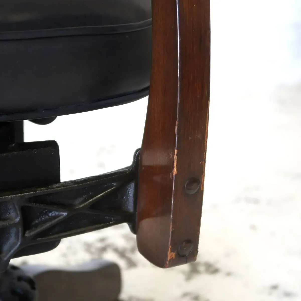 MILWAUKEE CHAIR CO. アンティーク ウッドデスクチェア