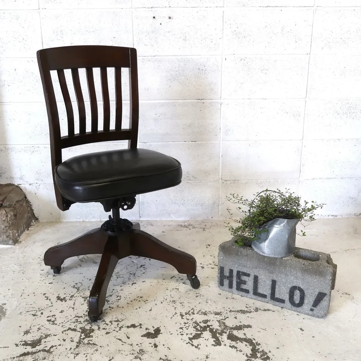 MILWAUKEE CHAIR CO. アンティーク ウッドデスクチェア