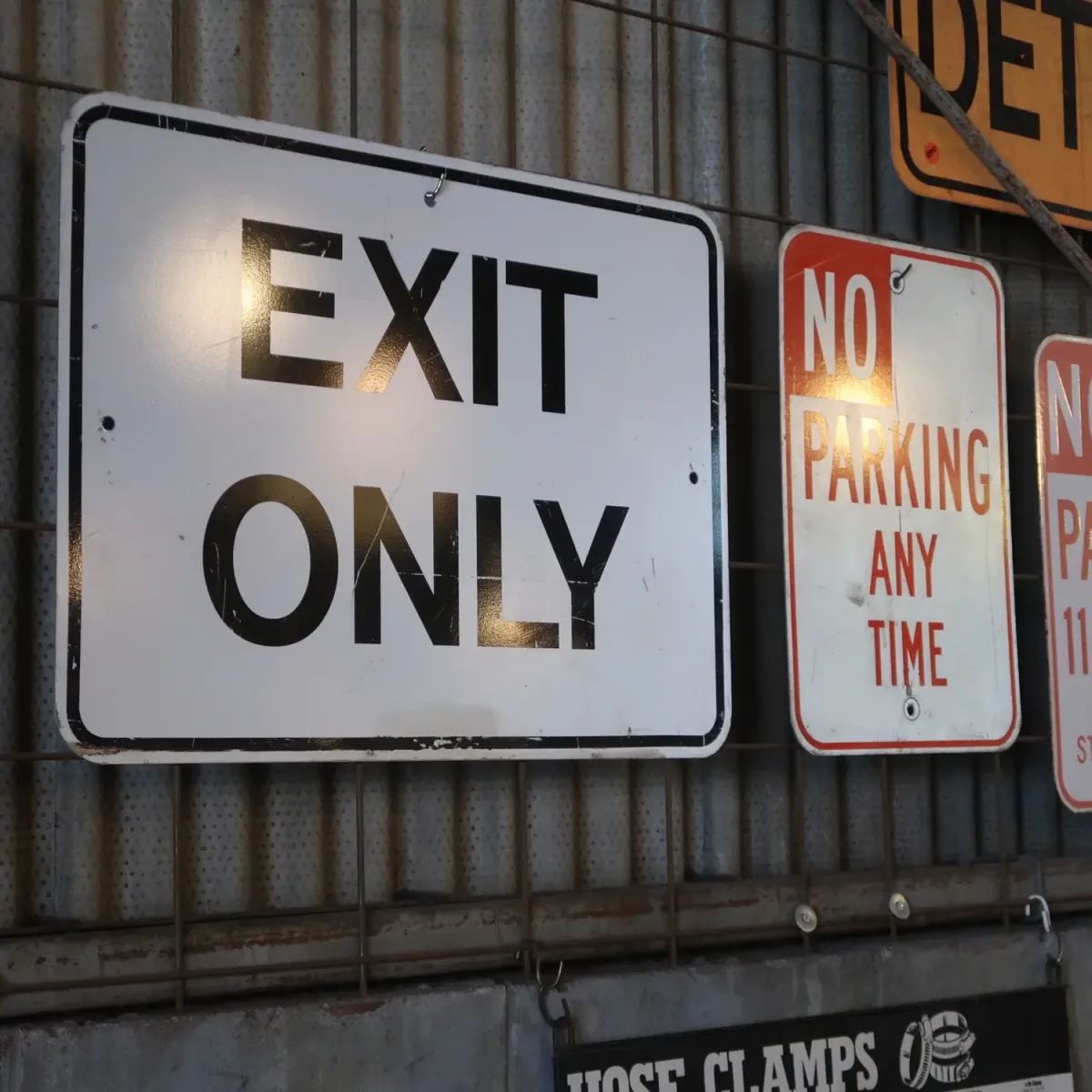 EXIT ONLY ビンテージ ロードサイン