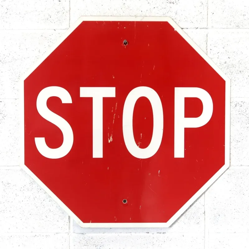 STOP ロードサイン