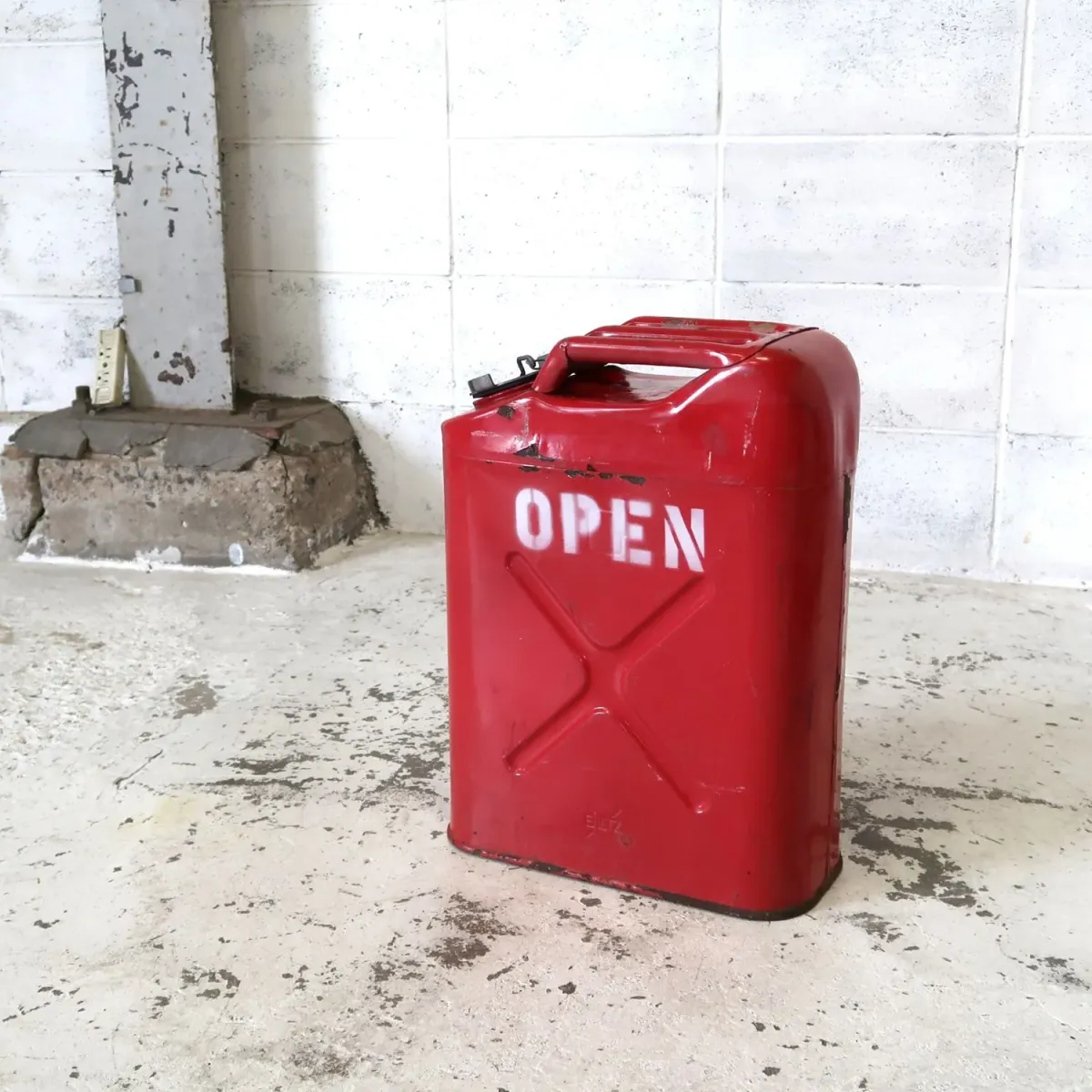 ジェリカン OPENサイン