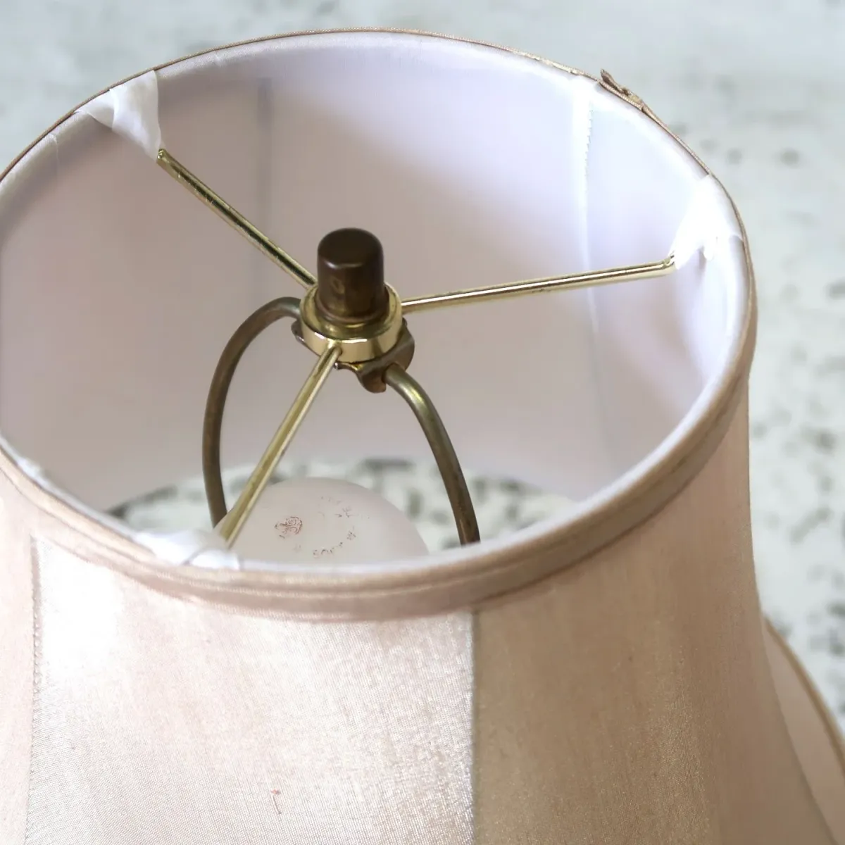 ゴールドメタル テーブルランプ