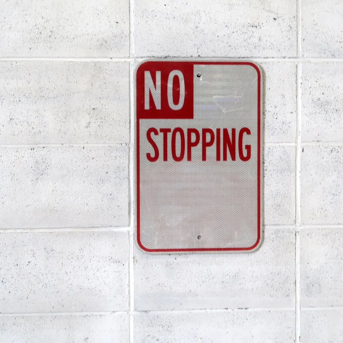 NO STOPPING ロードサイン