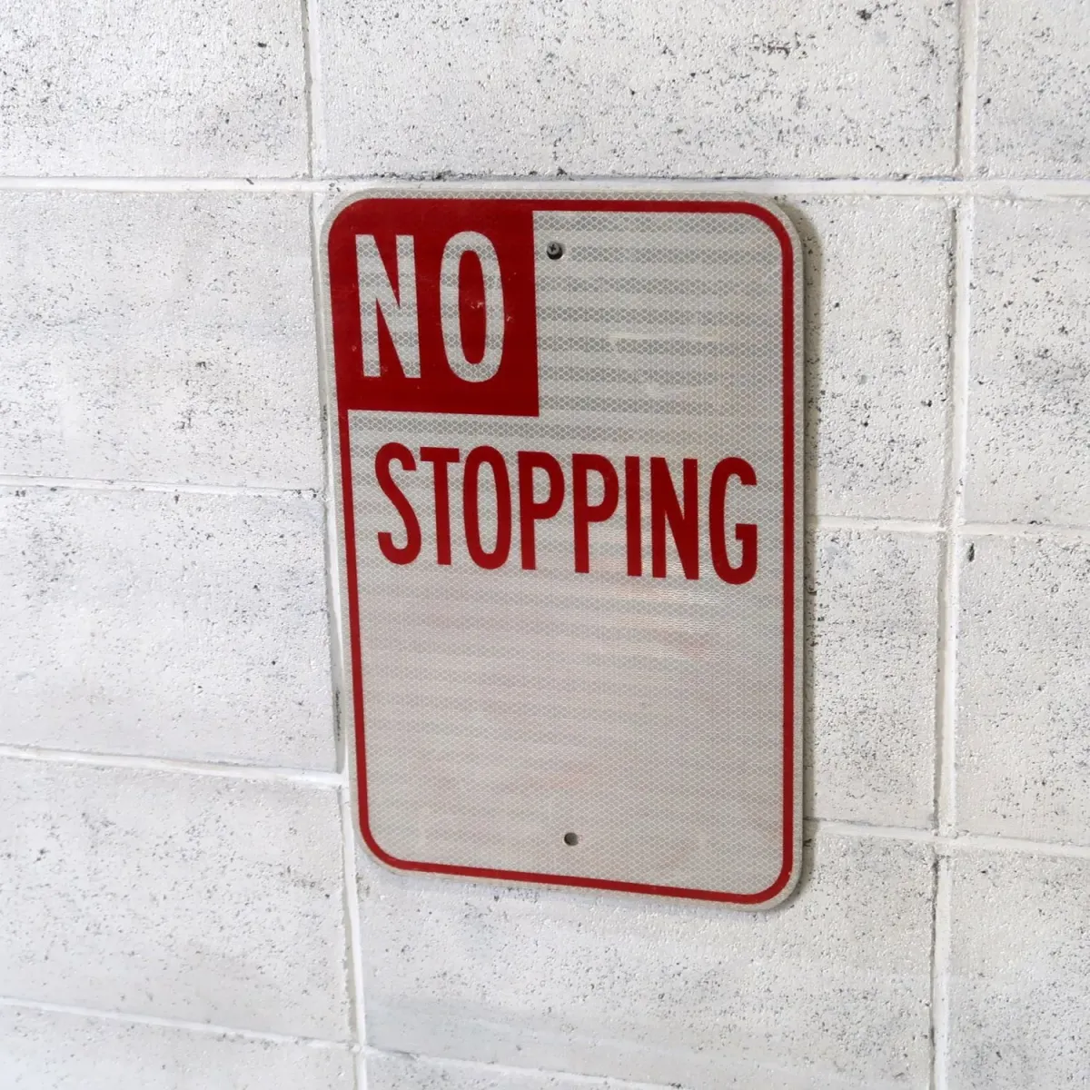 NO STOPPING ロードサイン