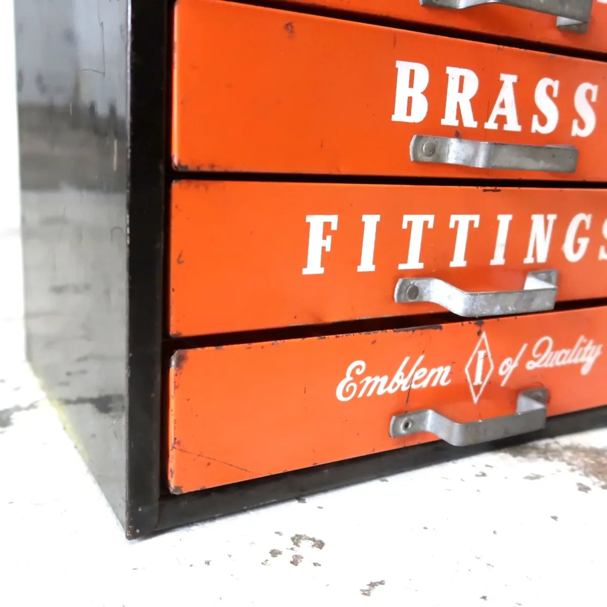 IMPERIAL BRASS FITTINGS ビンテージ パーツキャビネット