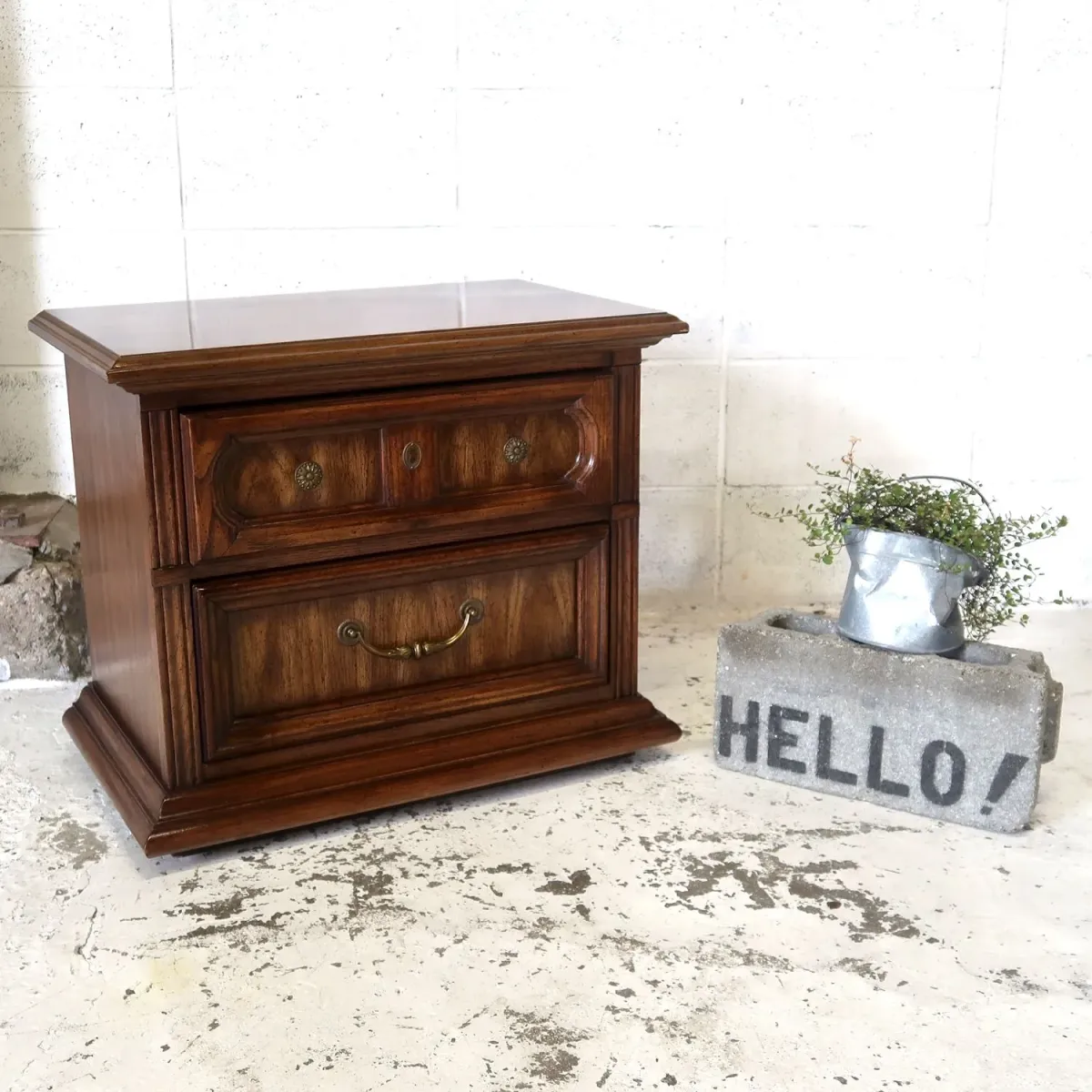 Stanley furniture アンティーク ナイトスタンド