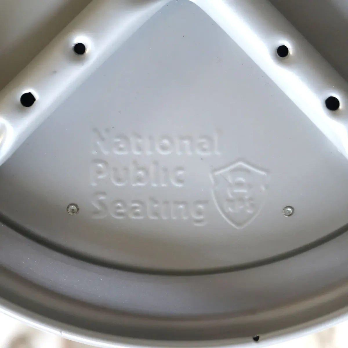 National Public Seating メタルスツール