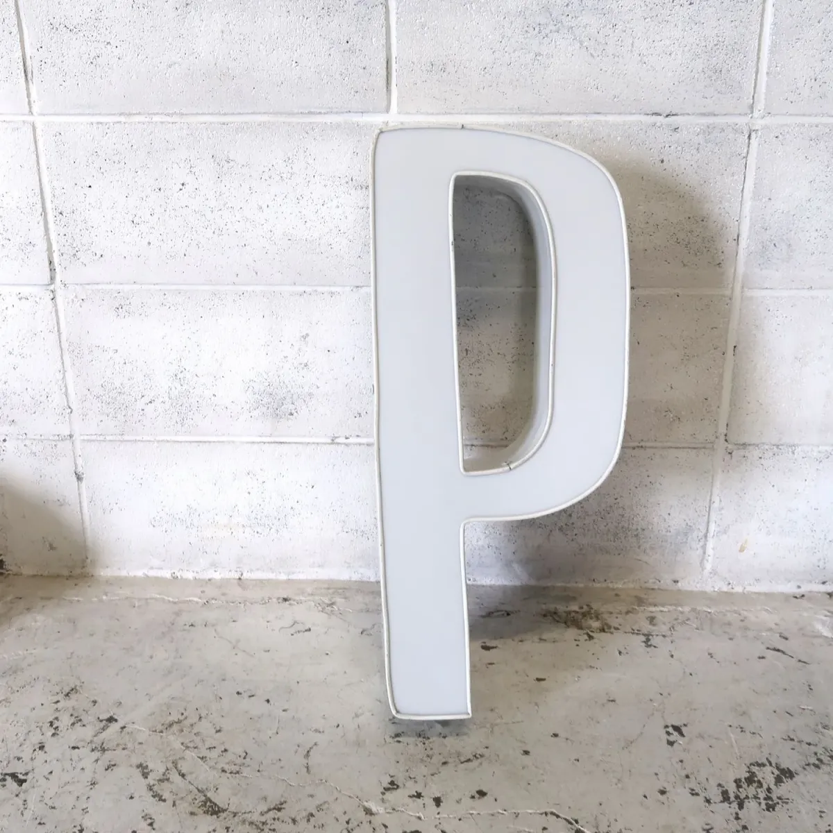 ビンテージ レターサイン P