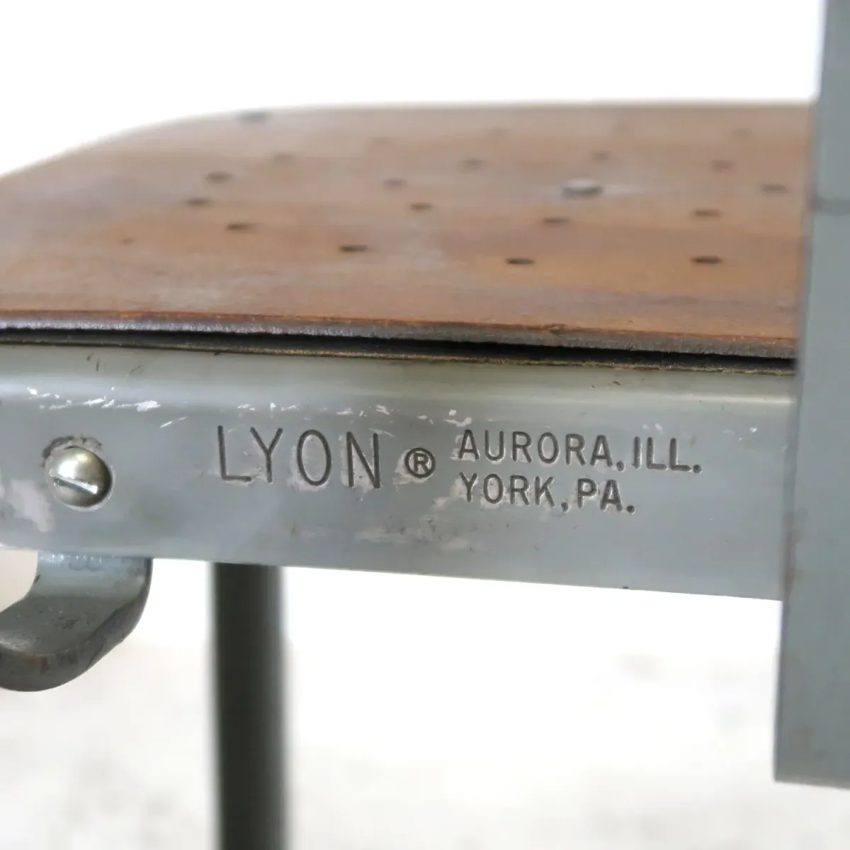 LYON ビンテージ メタルスツール